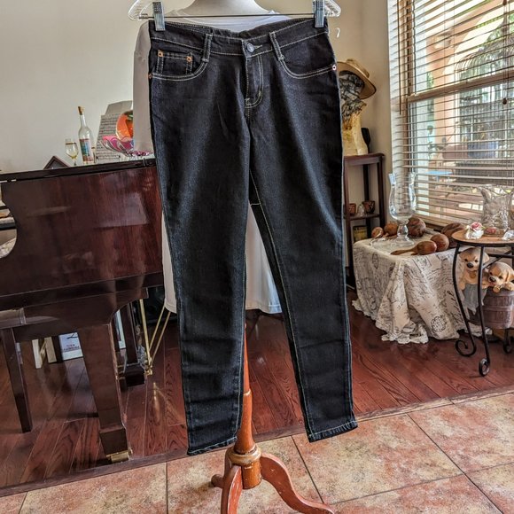 NWT   Levi's ECO Bootcut Black Jeans         Sz 28 - Picture 4 of 13